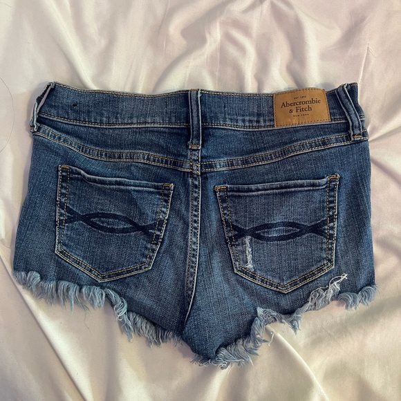 ABERCROMBIE SHORT - Picture 2 of 2